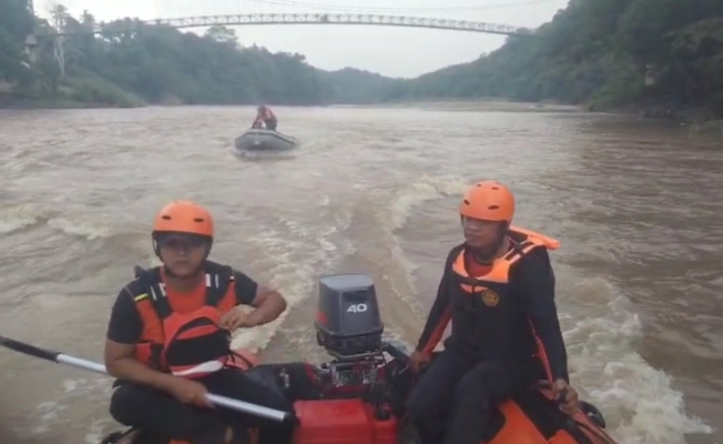 Wanita di Bone Tak Berdaya Lihat Suami Terbawa Derasnya Sungai Walanae, 2 Hari Belum Ditemukan