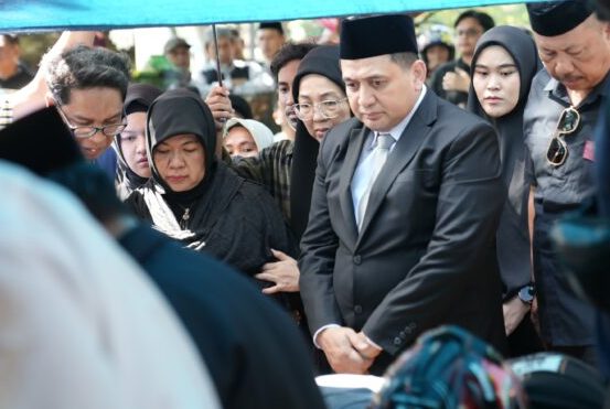 Wali Kota Appi Lepas Jenazah Ruslan Mahmud di Gedung DPRD Makassar: Sosok Politisi Militan