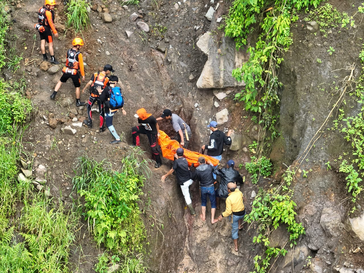 3 Hari Dicari, Daeng Jumba Akhirnya Ditemukan Tak Bernyawa di Kedalaman 9 Meter Air Terjun Takapala Gowa