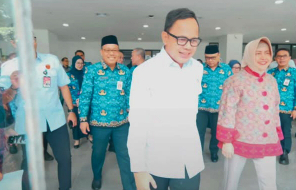 Setwan Makassar Dahyal Dampingi Wamendagri Berkunjung ke MPP