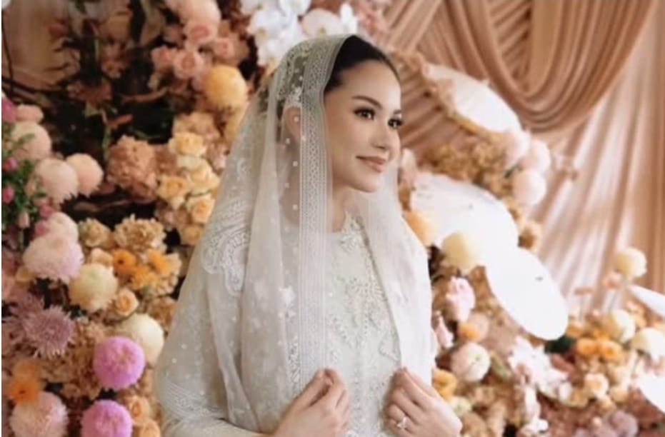 Momen Alyssa Daguise Terisak saat Minta Izin untuk Menikah dengan Al Ghazali di Acara Siraman