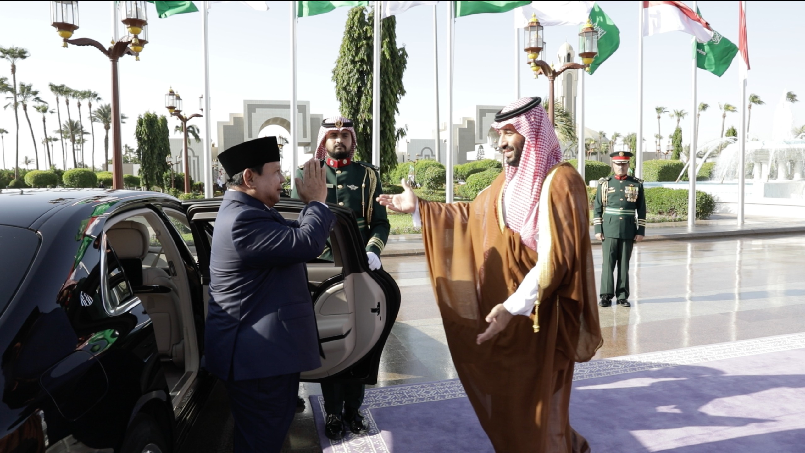 Prabowo Tak Hanya Disambut Pelukan Hangat Pangeran MBS, Tapi Juga Disambut Pasukan Ini