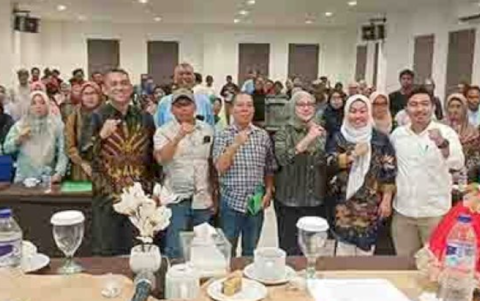 Sosialisasi Perda, Ummiaty Tegaskan Pajak dan Retribusi Harus Dipahami Warga