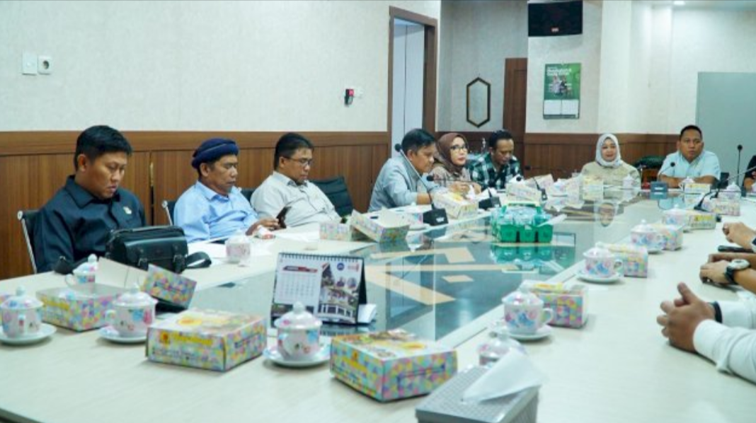 DPRD Makassar Soroti Pajak Cafe dan Reklame: Jangan Dibiarkan Tak Produktif