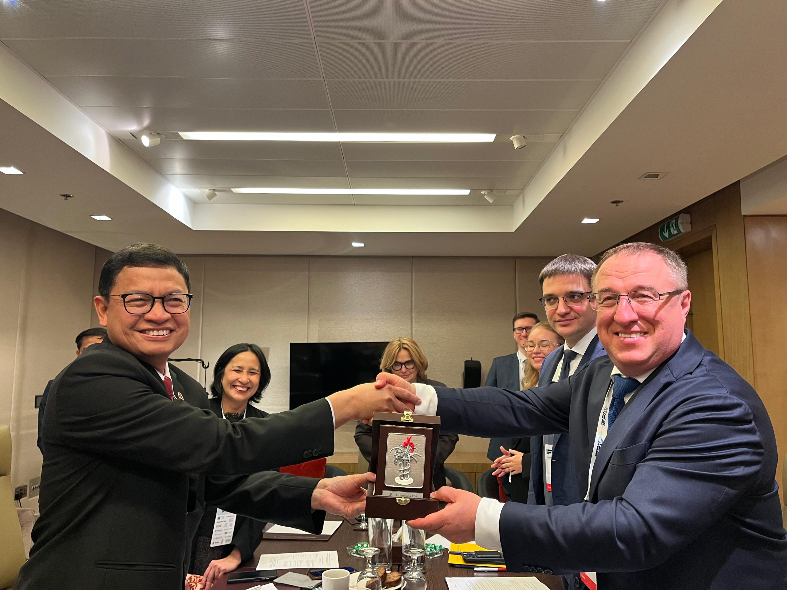 Abu Dhabi Saksi Sejarah! Kepala BPOM RI Taruna Ikrar Matangkan Kerja Sama Regulasi Obat dengan Rusia