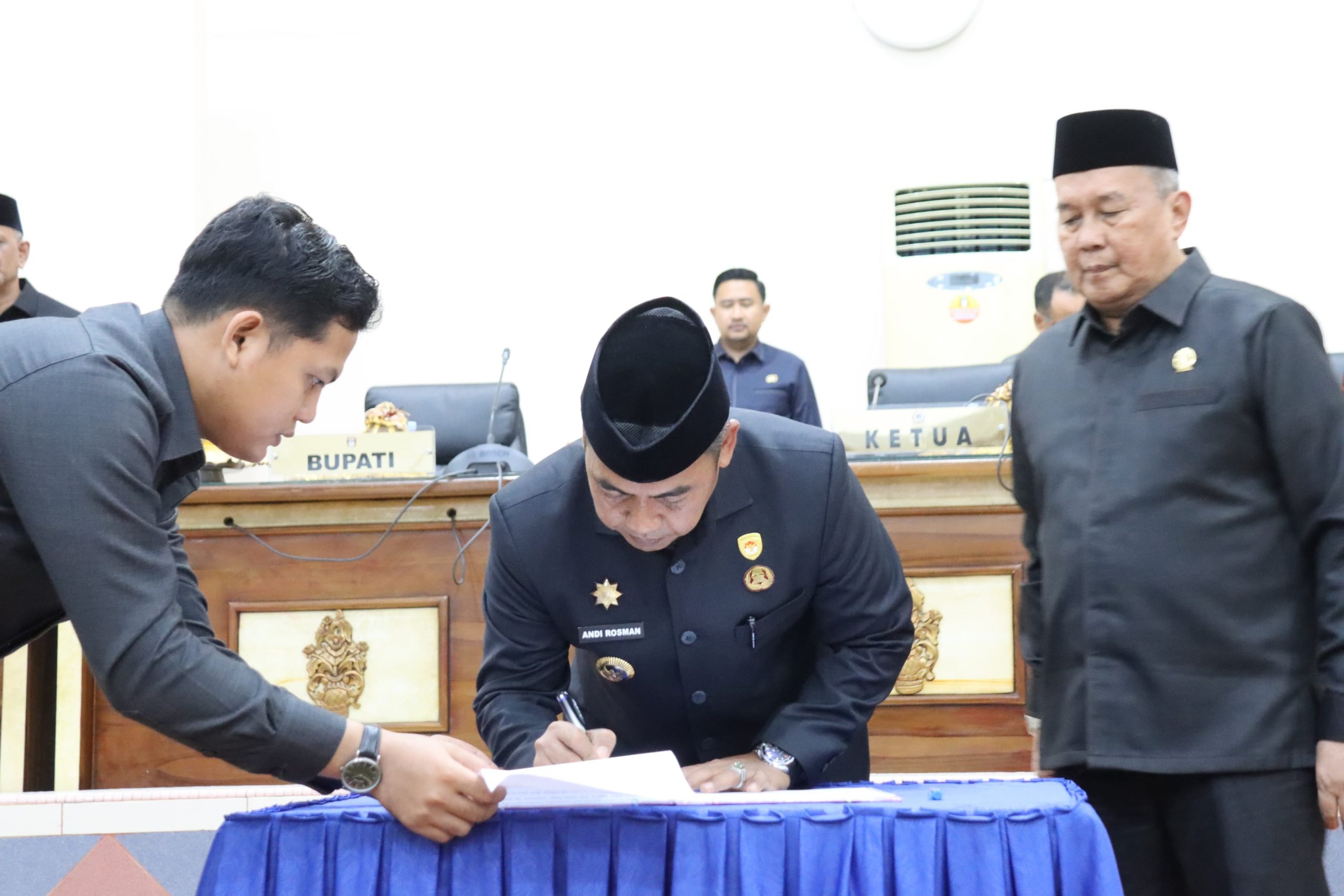 Pemkab-DPRD Wajo Sepakati APBD 2026 Senilai Rp1,36 Triliun, Defisit Rp10,3 Miliar