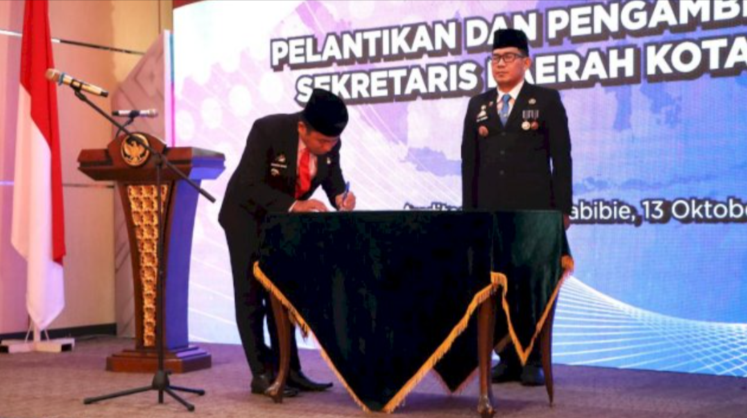 Lantik Amarung Agung Hamka Jadi Sekda, Ini Pesan Wali Kota Parepare Tasming Hamid