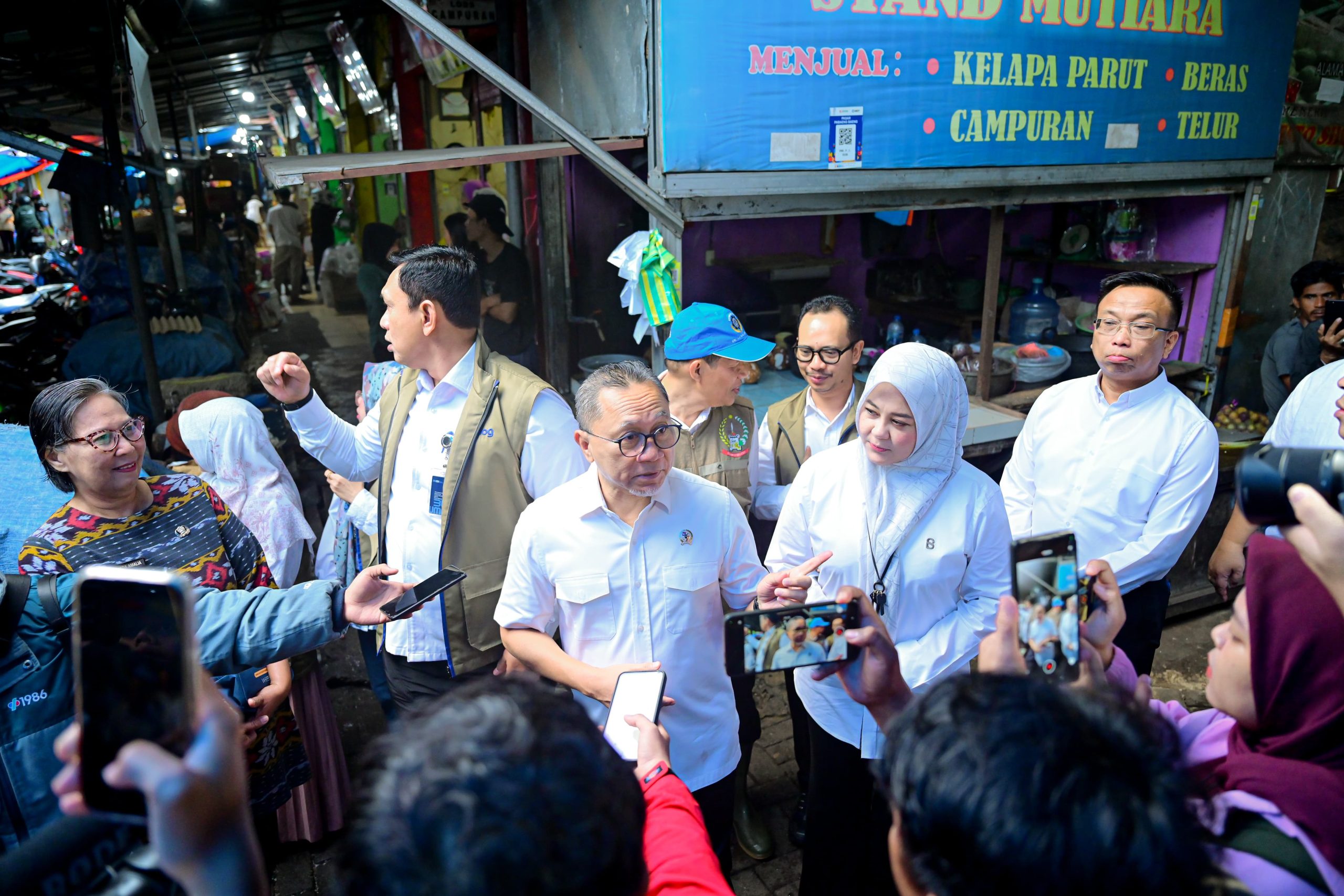 Jelang Ramadan, Wagub Sulsel Dampingi Menko Pangan Pantau Harga Pangan Pastikan Stok Aman