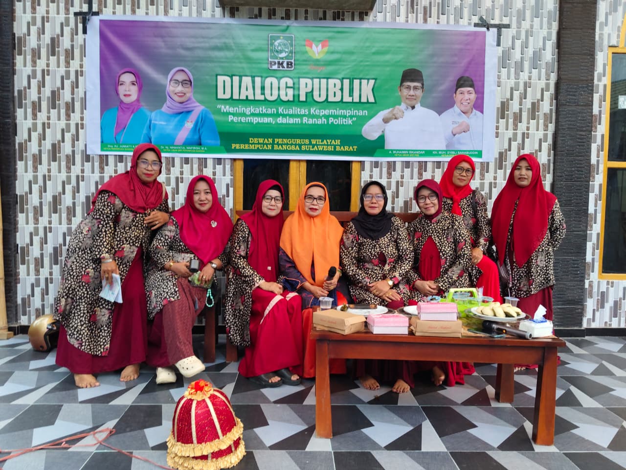 Gelar Dialog Publik di Tinambung Juamiati A Mahmud  Dorong Peningkatan Kualitas Perempuan dalam Politik