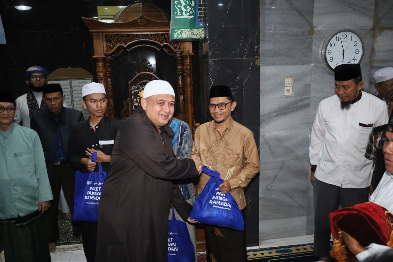 Safari Ramadan di Masjid Darun Naim, Munafri Arifuddin Tekankan Harmoni dan Kewaspadaan