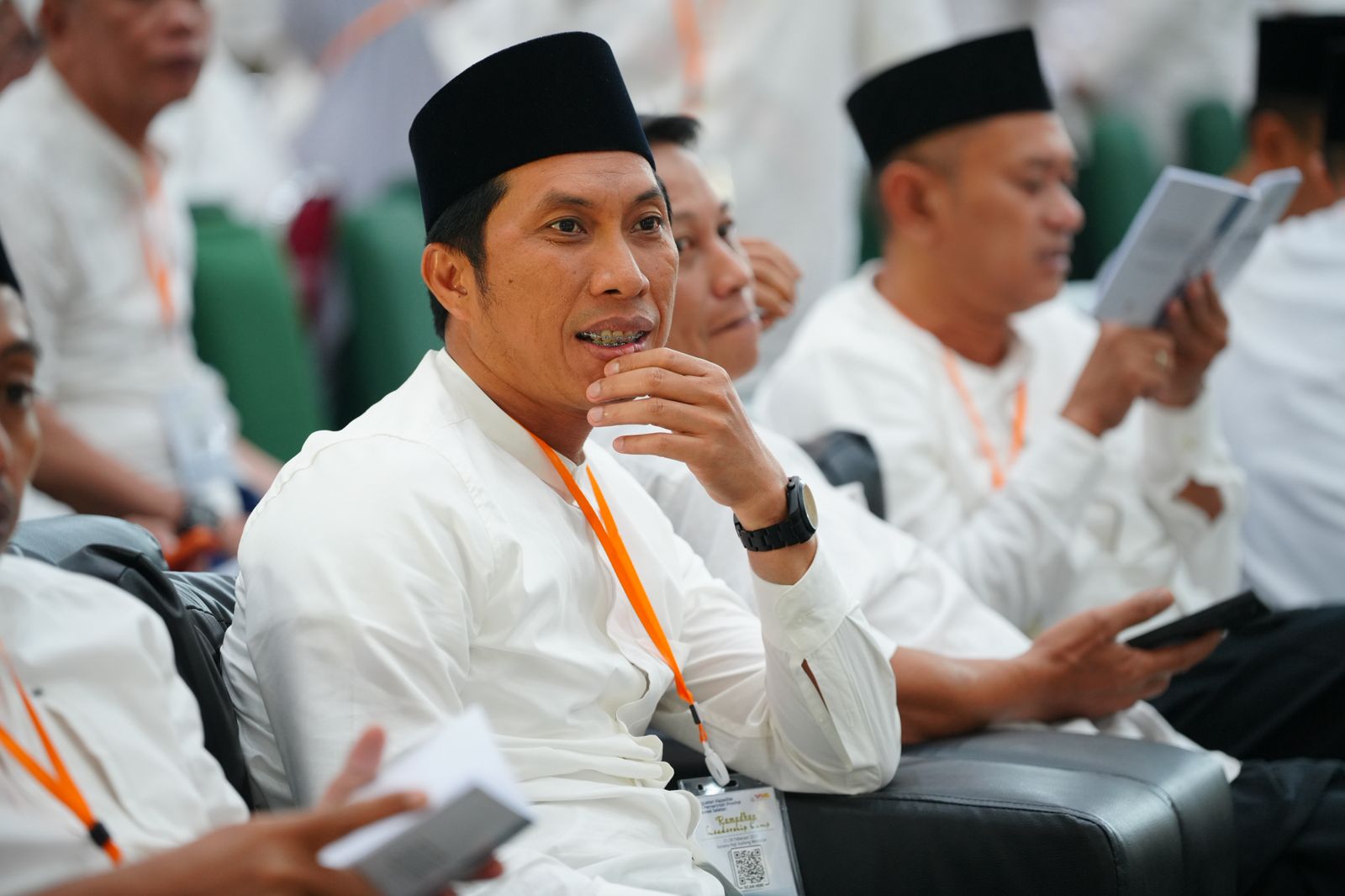 Kepala DBMBK Sulsel Tegaskan Perbaikan Jalan Hertasning–Aroepala Terus Dikebut, Pastikan Sesuai Jadwal