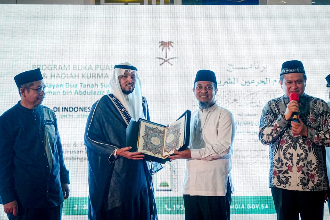 Program Buka Puasa Raja Salman di Makassar Diserbu Ribuan Jamaah, Gubernur Sulsel: Semoga Berkah