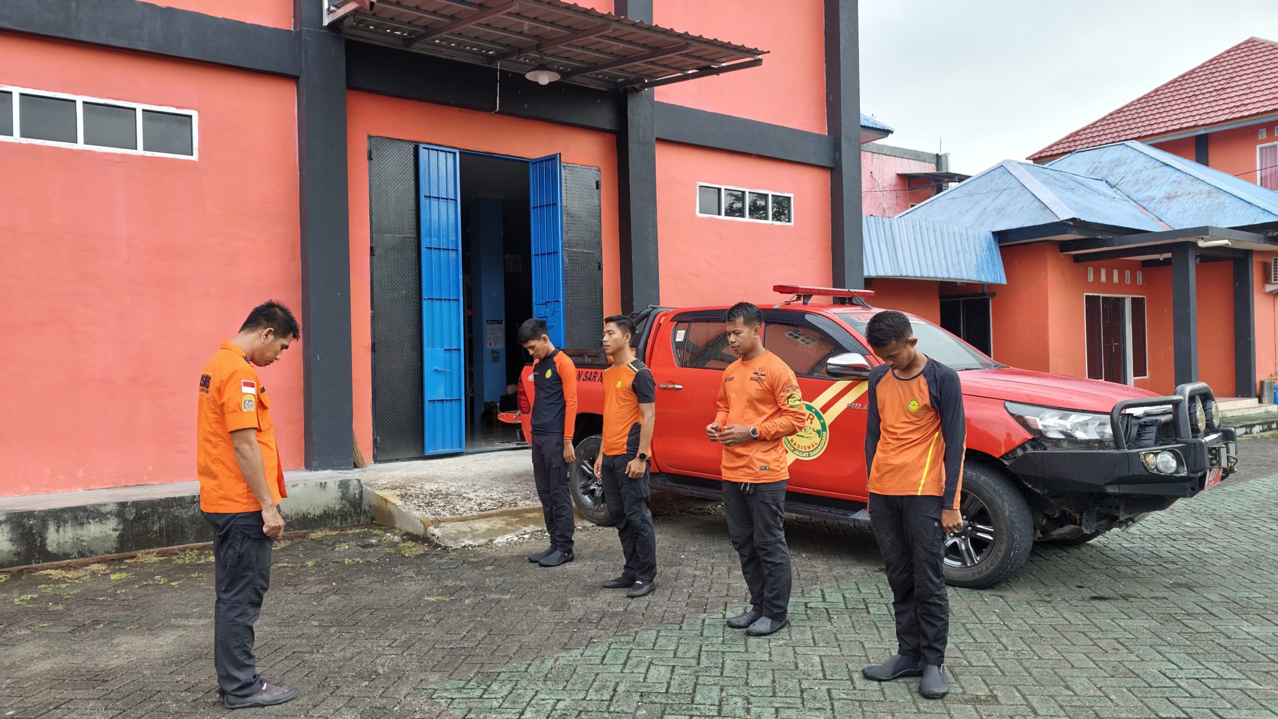 Tragis! Pasutri Hanyut Terseret Arus Sungai Buakang Gowa, Suami Ditemukan Tewas Istri Masih Dicari
