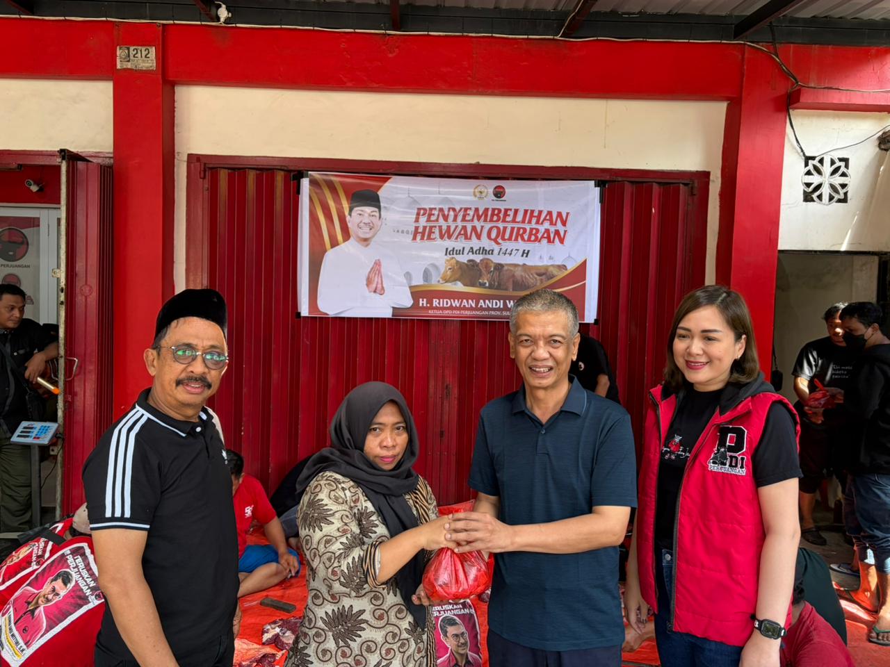 PDIP Sulsel Kobarkan Semangat Gotong Royong di Hari Raya Idul Adha 1447 H, Kurban 151 Ekor Sapi dan Kambing