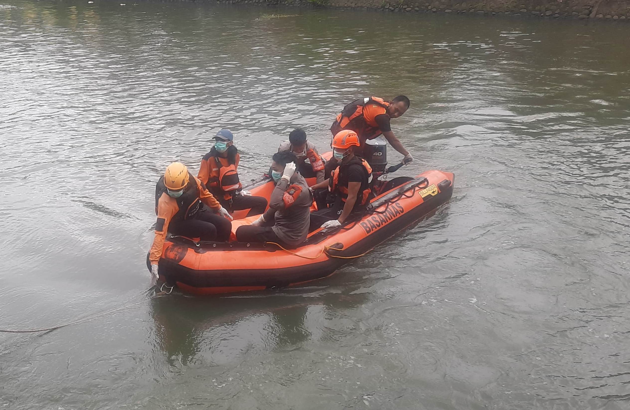 Pemuda yang Tenggelam di Sungai Pampang Makassar Akhirnya Ditemukan, Begini Kondisinya