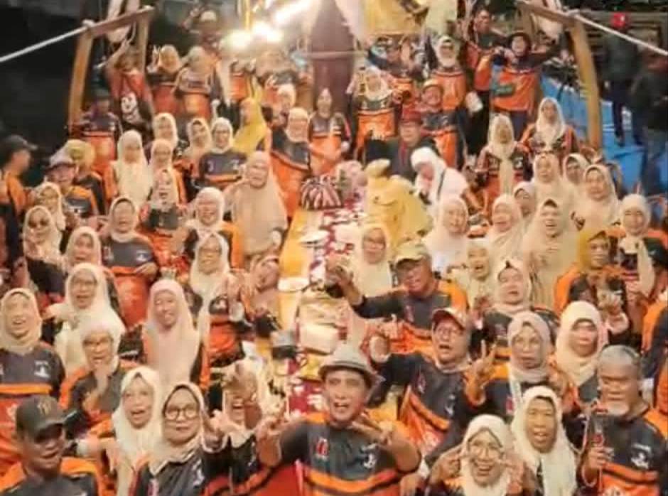 Rayakan 4 Dekade Kelulusan, Alumni SMADA 86 Makassar Gelar Reuni Akbar dari Kapal Phinisi hingga CFD
