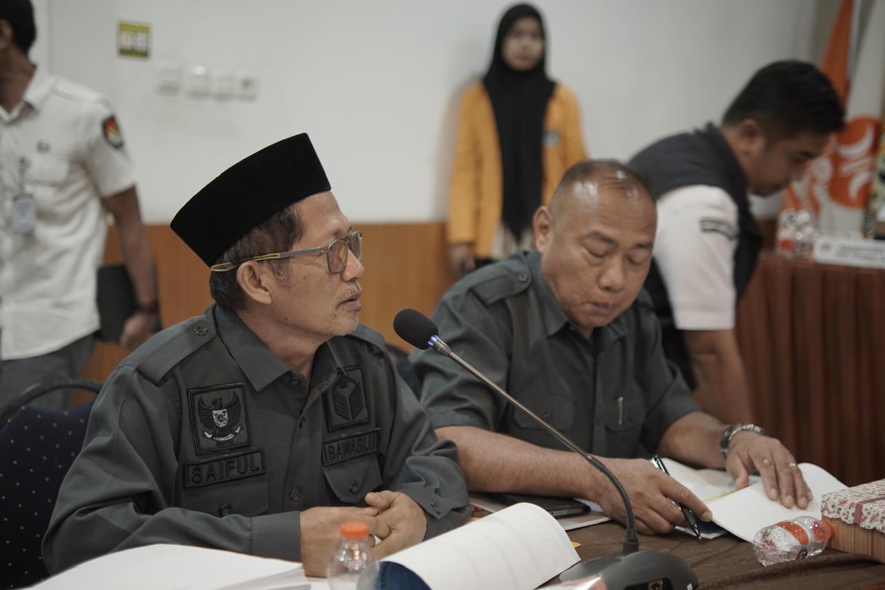 Kaget Tak Ada Pemilih Baru dan TMS, Bawaslu Sulsel Minta Ini ke KPU di Rapat Pleno