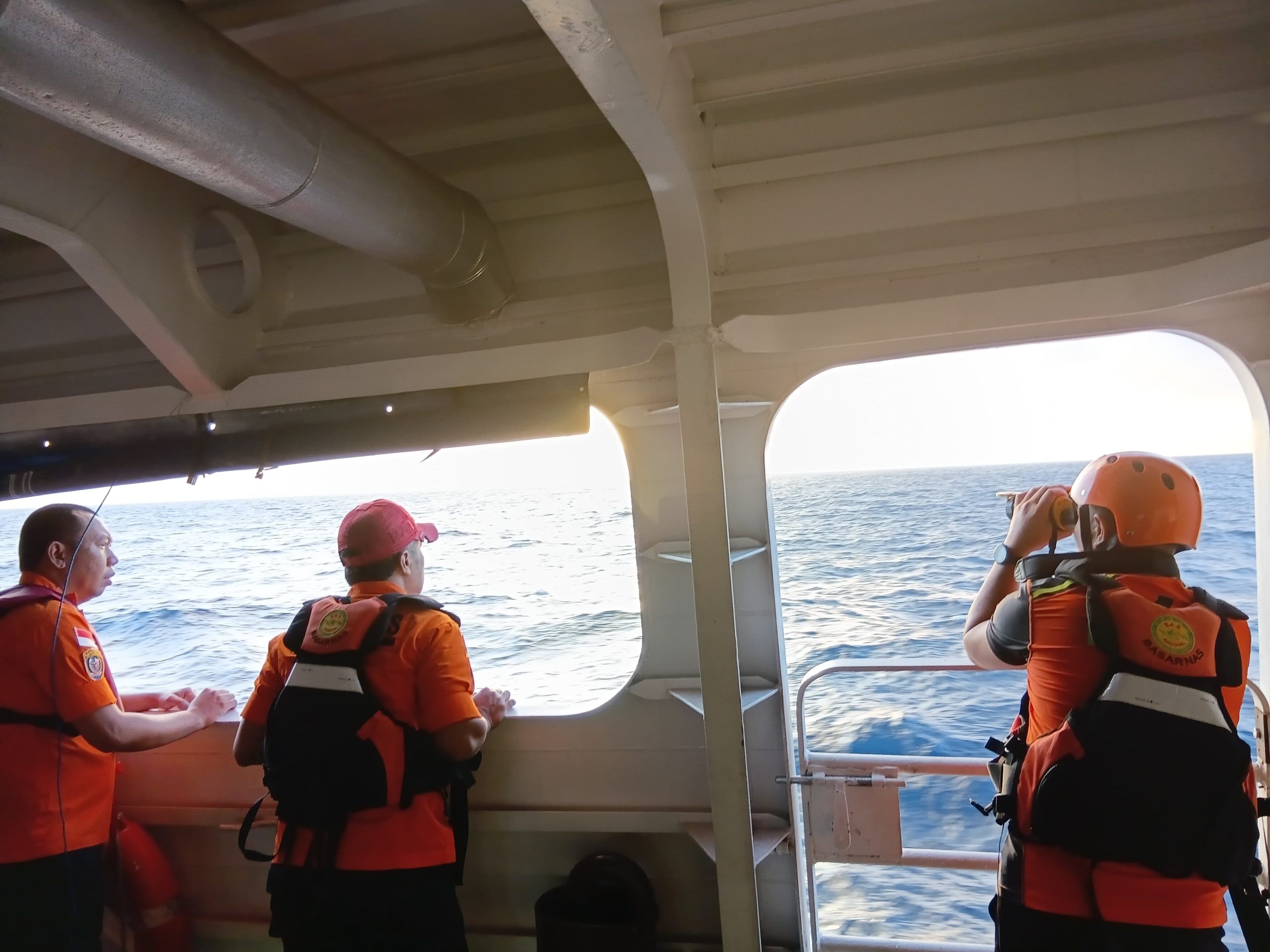 KM Nurul Salsa Tenggelam di Selayar, Basarnas Tambah Kekuatan Udara dan Laut  Cari 24 Korban yang Masih Hilang