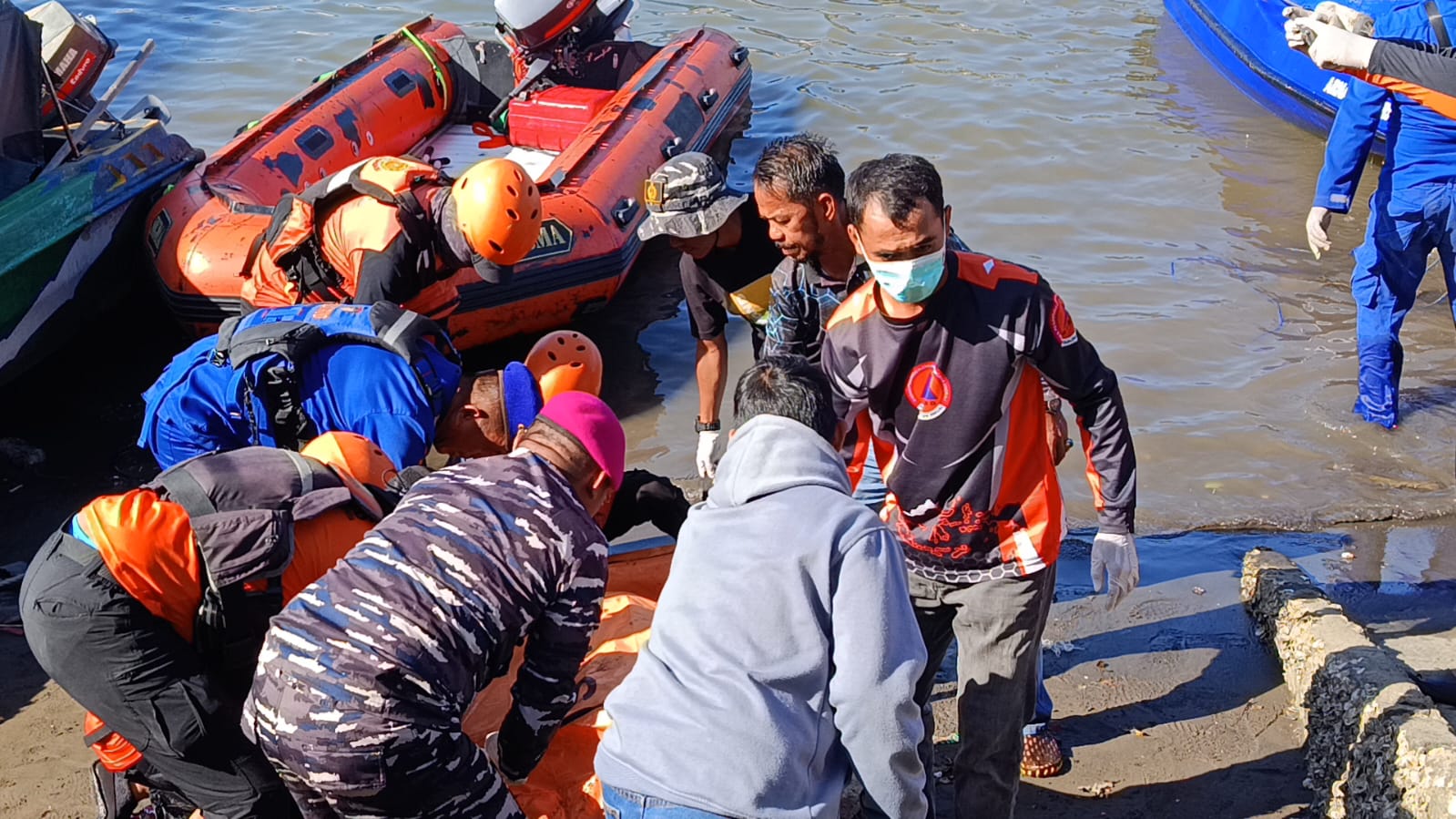 Nelayan yang Jatuh dari Kapal Jolloro, Ditemukan Tewas Mengapung di Perairan Kanalo 2 Sinjai