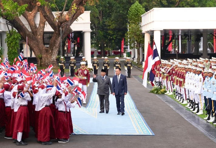 PM Thailand Anutin Charnvirakul Disambut Presiden Prabowo dengan Upacara Kenegaraan